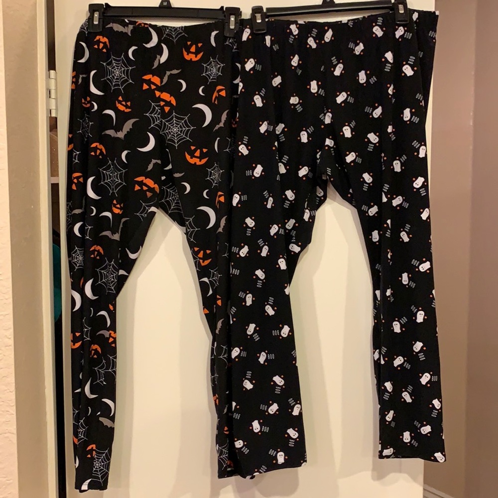 2 pack of Halloween leggings, worn once